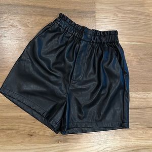 BB Dakota Faux Leather Shorts size S